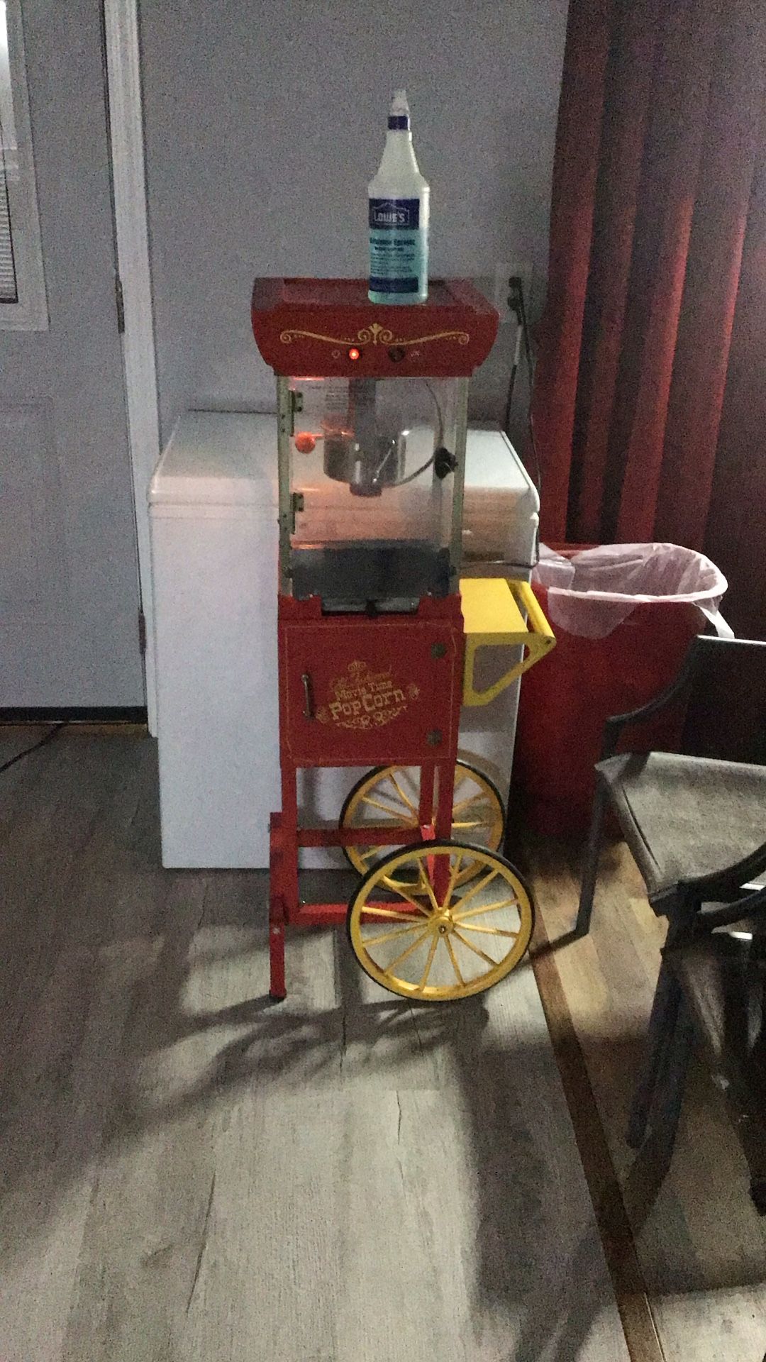 Pop Corn Machine On Wheels