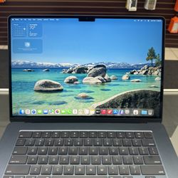 2024 Apple 15” MacBook Air M3 Chip 512GB 16GB Cycle Count 63