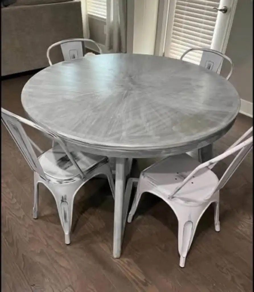 Dining Table & 4 Chairs