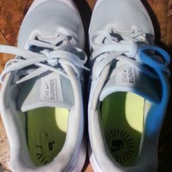 Woman's Nike Running Shoes