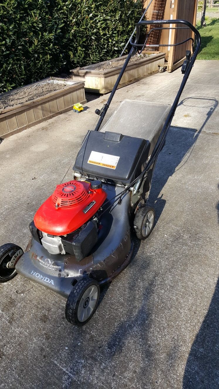 Honda harmony II HRR216 self propelled