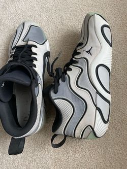 Air Jordan Basketball Sneakers White Gray Black size 11