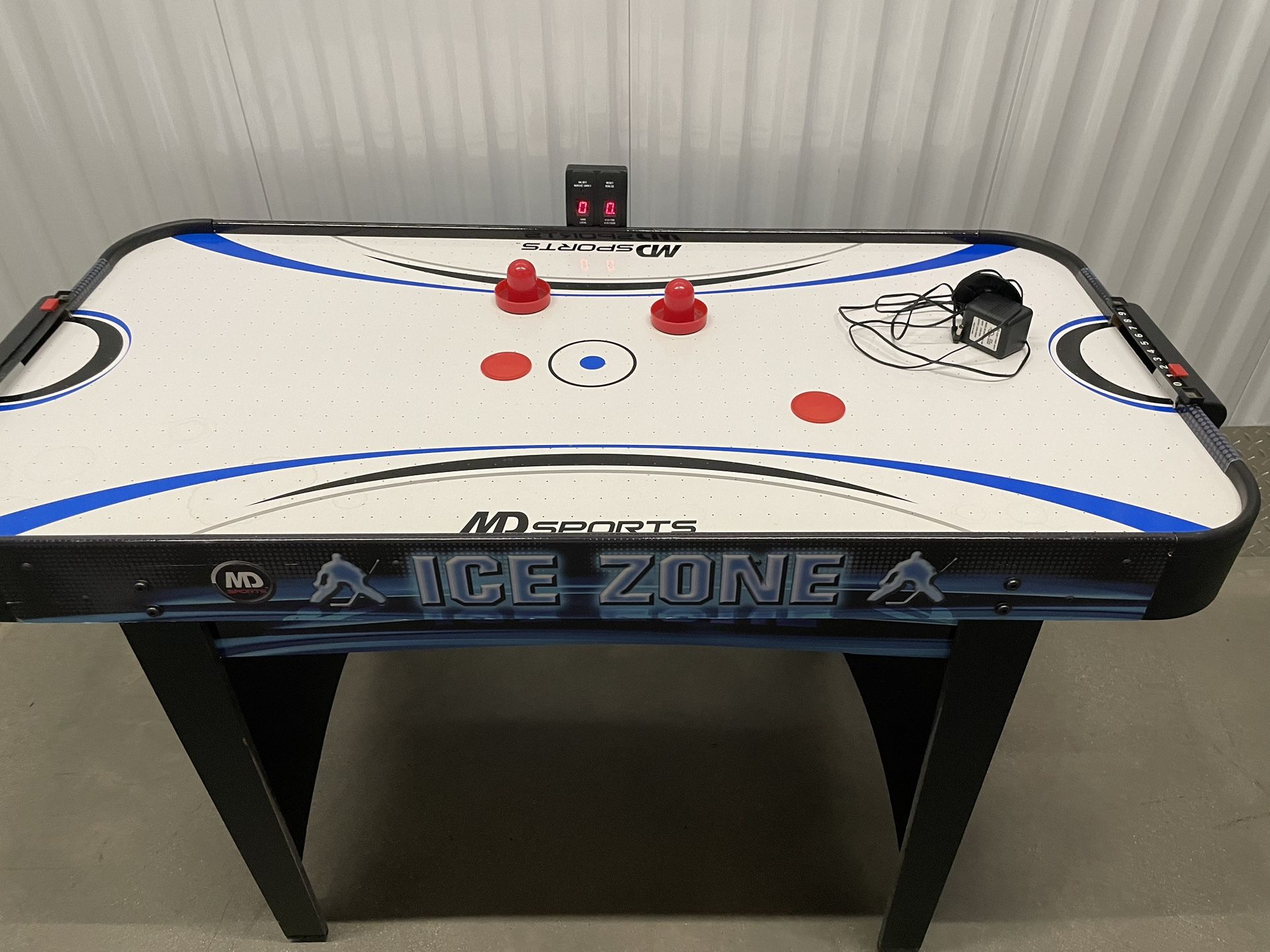 MD SPORTS - ICE ZONE AIR HOCKEY TABLE Small Design For Kids