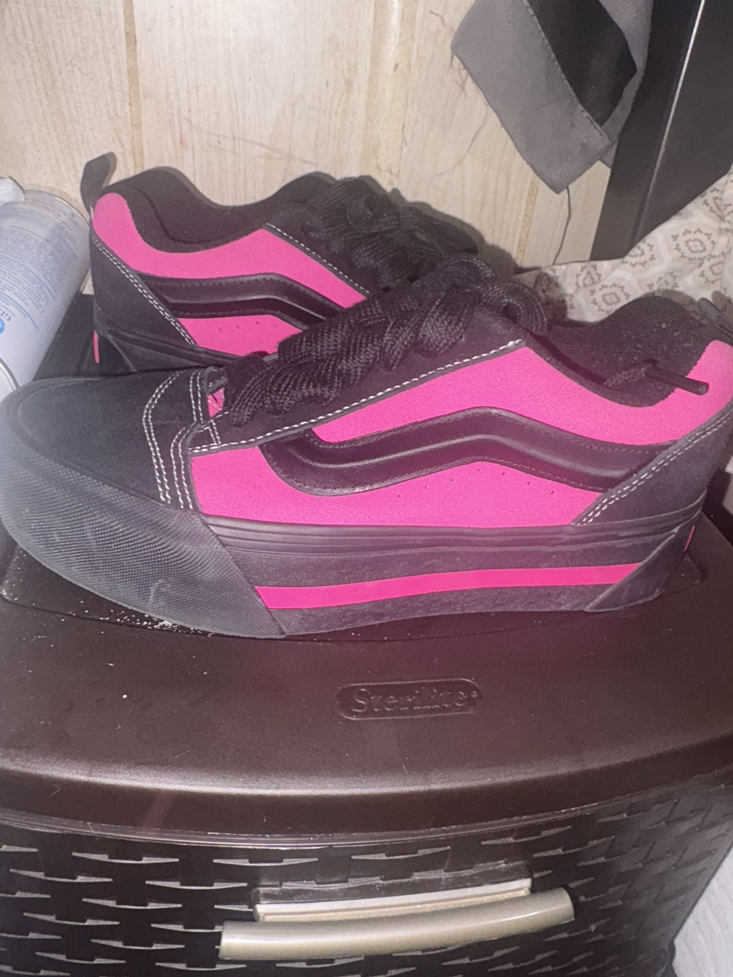 Vans 