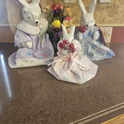 Decorative Bunny Figurines