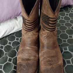 Men's Ariat Circuit Patriot Flag Western Boots Size 10ee Look At All Pictures Plz 50 Dollars 