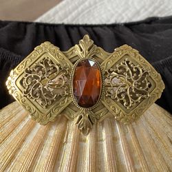 1920's Antique 3-D Tooled Amber Color Stoned Gold Toned Brooch