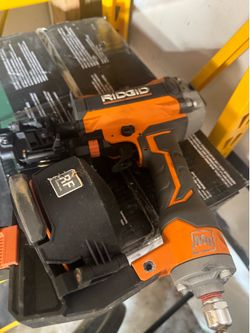 Roof nail gun