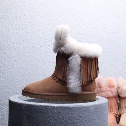 UGG boots newc