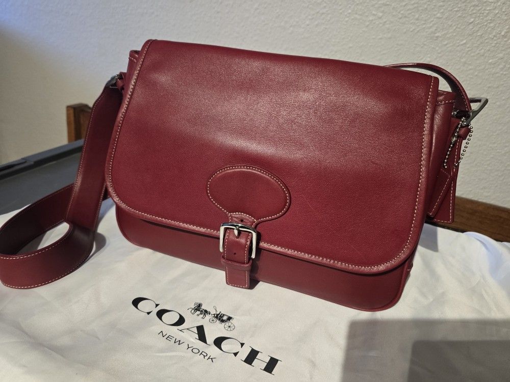 Coach Hamptons Messenger Bag