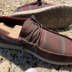 Men’s Hey Dude Brand Slip On Shoes Size 12 W/ Multiple Colors In Plaid Design, Adjustable Shoe Laces For Fit, Tan Soles