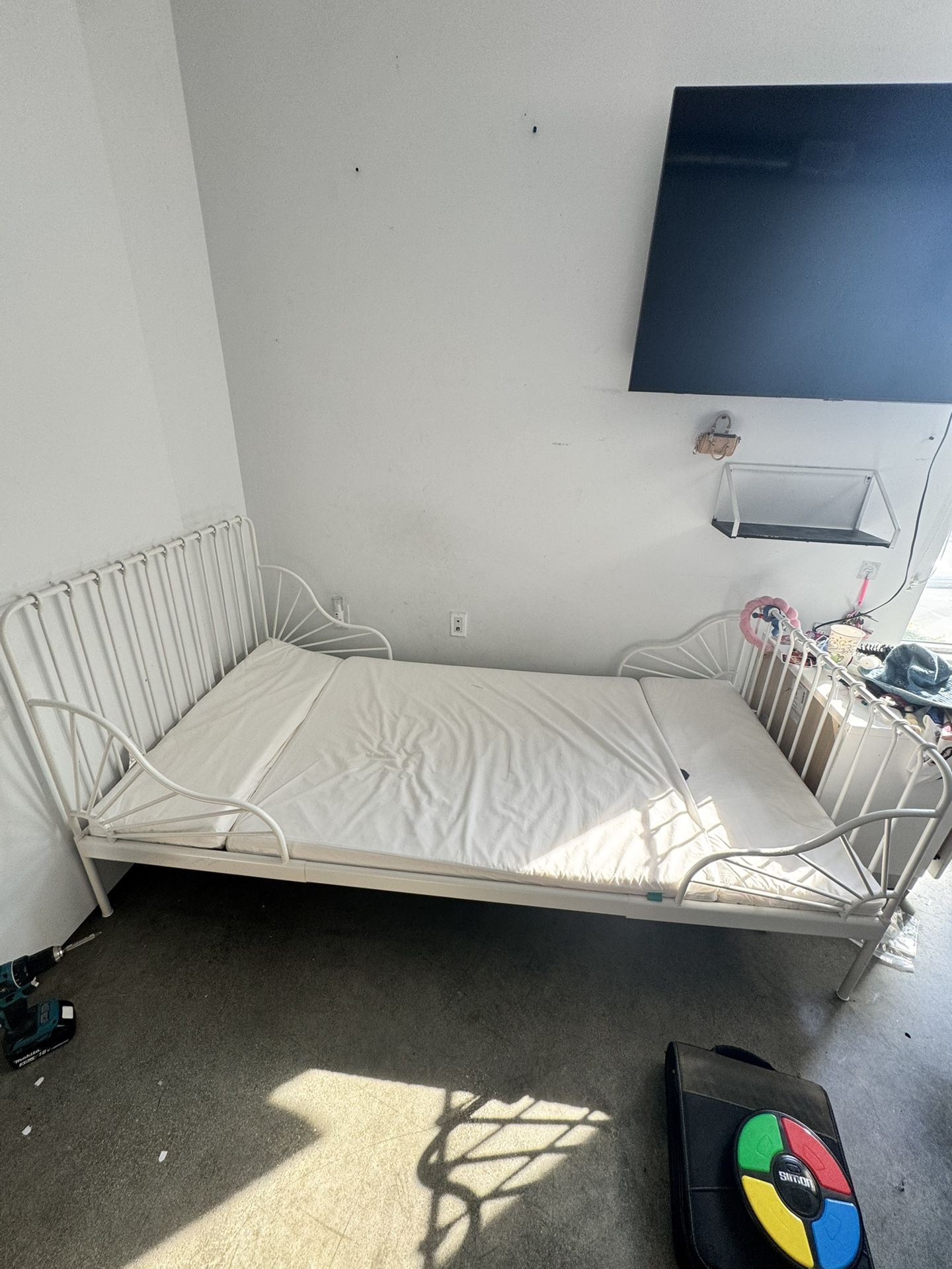 Twin Size Bed