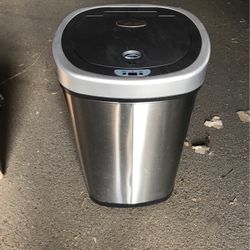 Electric Trash Can