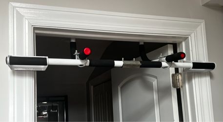 Doorway Pull-Up Bar