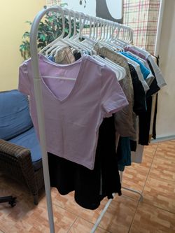 ​👚 Women’s Clothing Lot (Size Small) – 22 Pieces