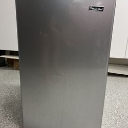 Magic Chef 4.4 Cu Ft Mini Fridge with Freezer
