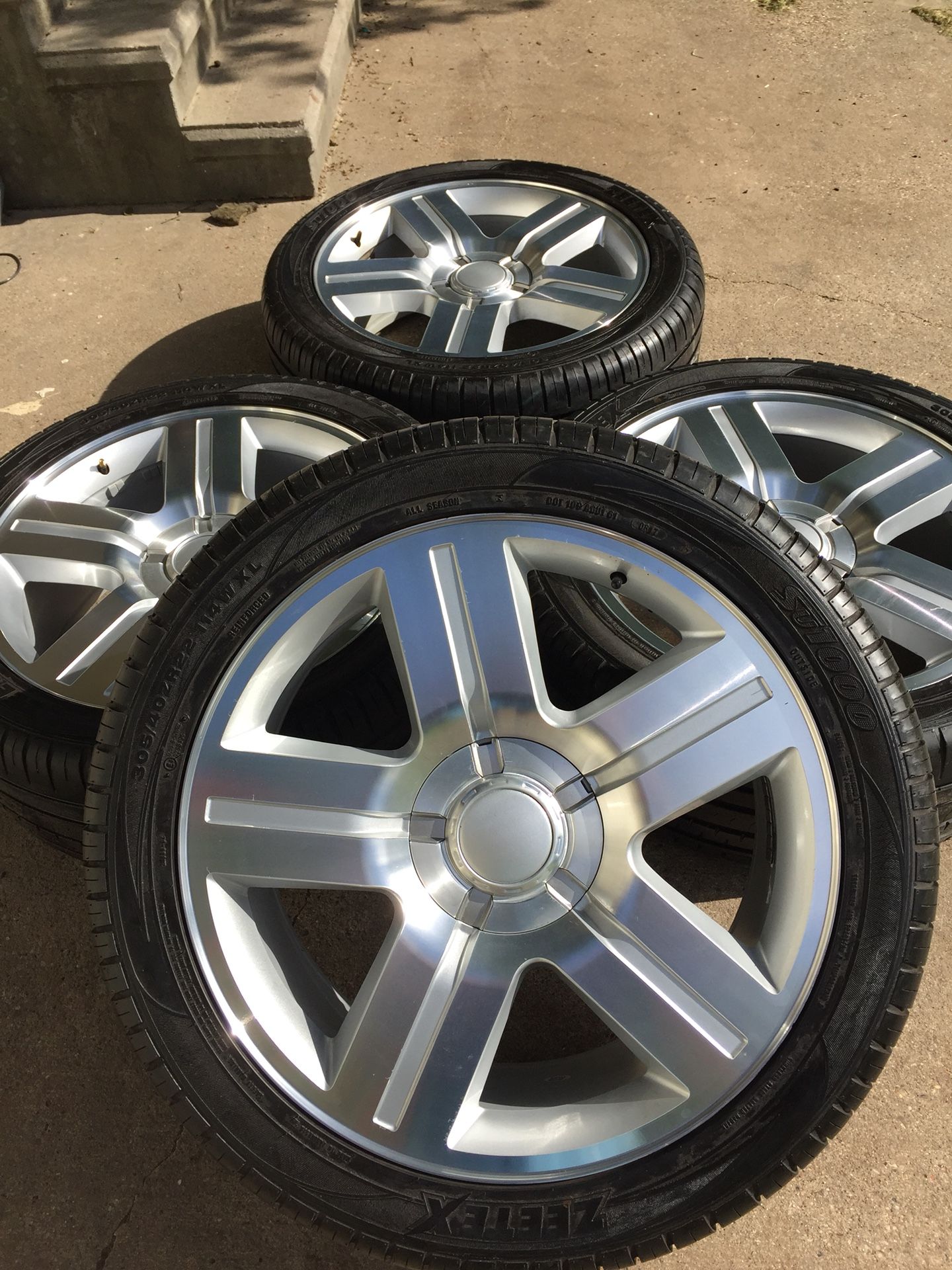 22 inch Chevy Chevrolet gmc Texas edition rims rines llantas wheels tires yantas