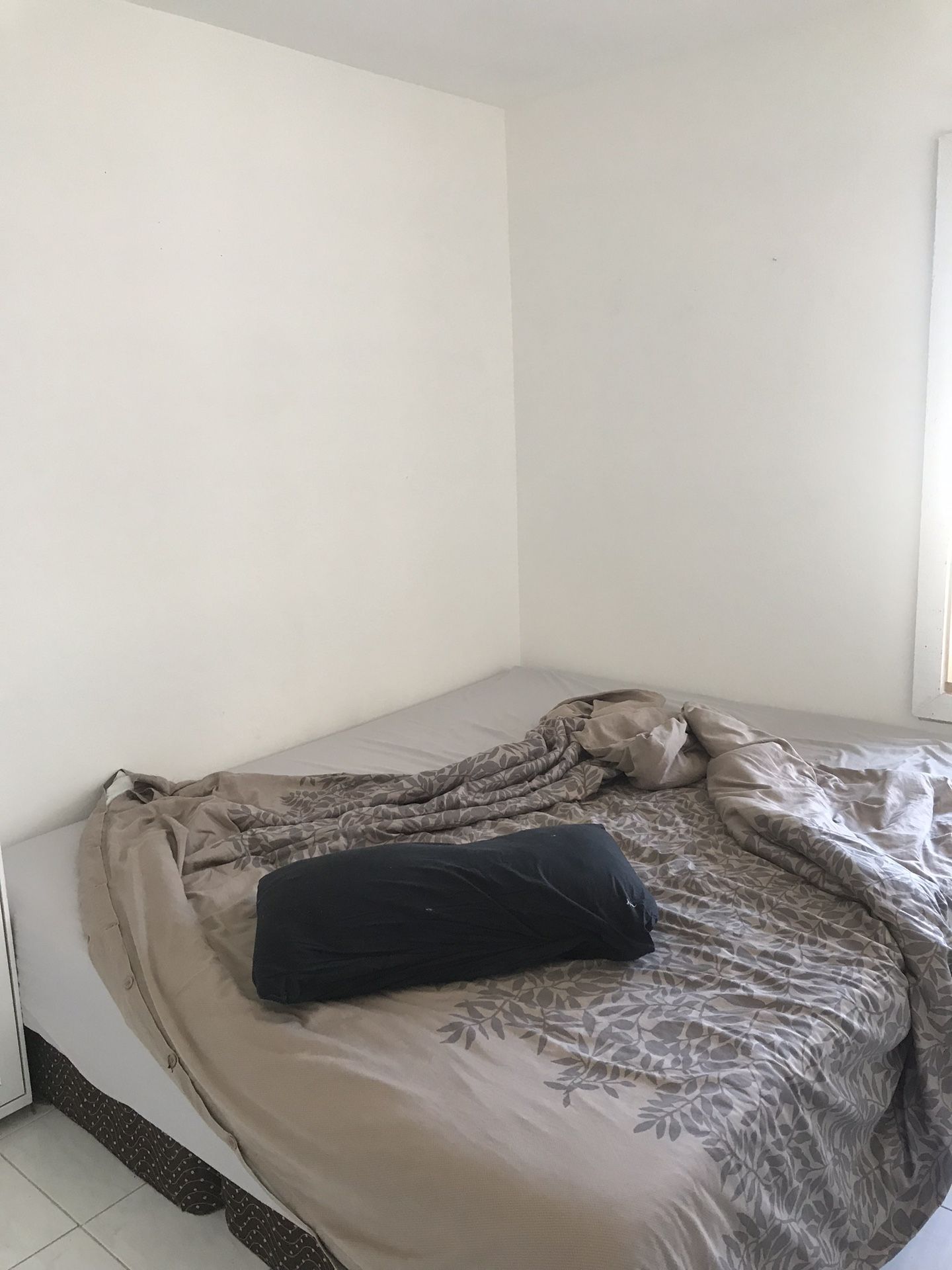 Cuarto de renta chino ca