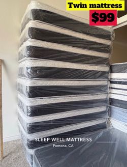 Twin size pillow top mattress