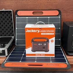 Jackery Power Station W/ Solar Panel