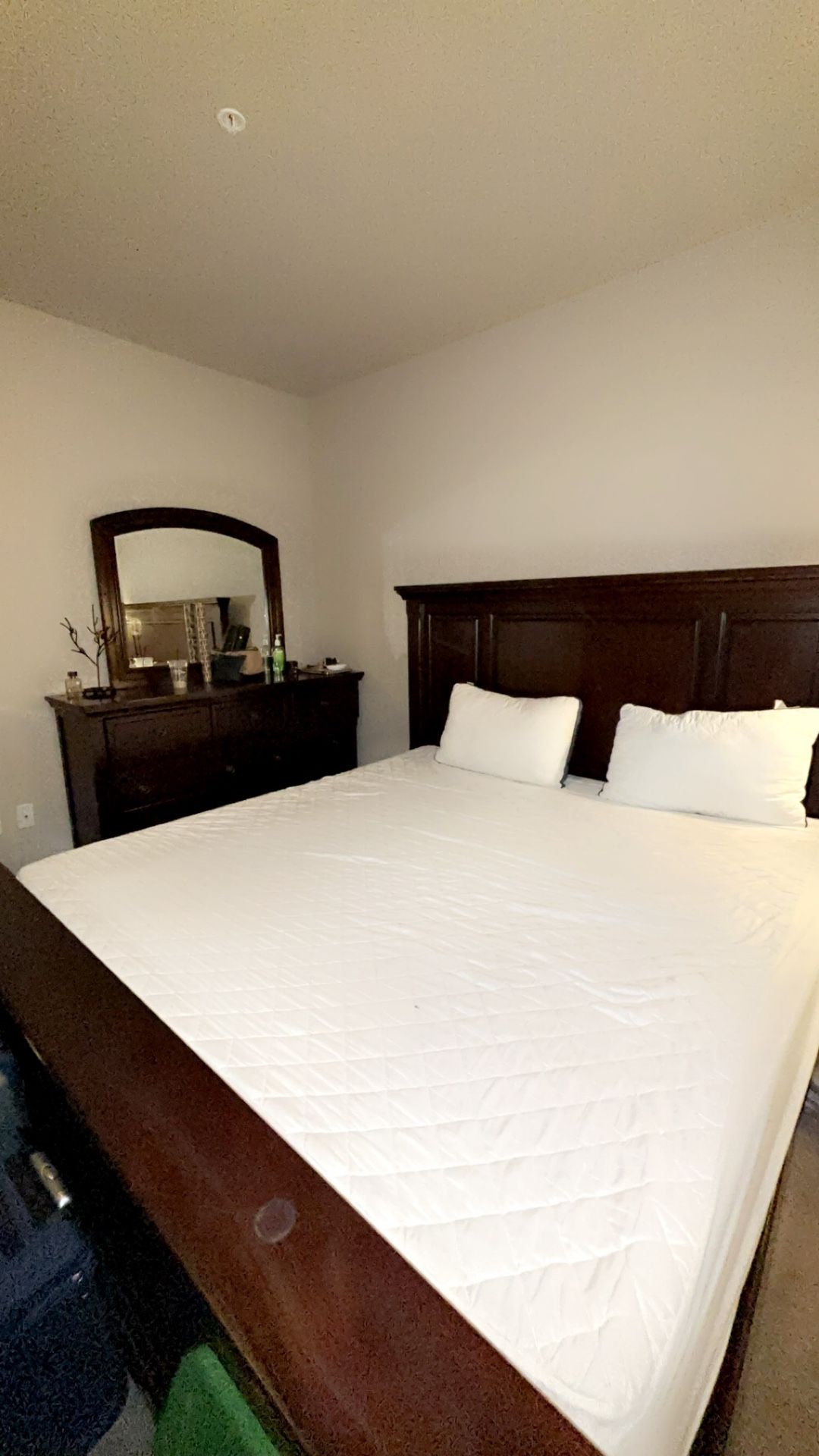 California King Bed with Mirror Dresser – Ashley Furniture