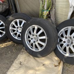 19” Tires With Rims (Porsche)