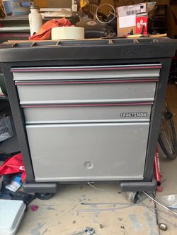 Craftsman tool box. Rolling USA