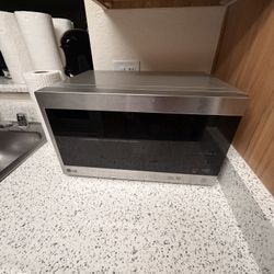 LG Microwave 