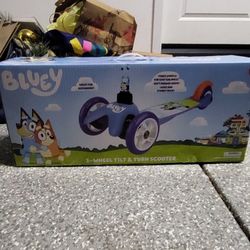Bluey 3 Wheel Tilt And Turn Scooter