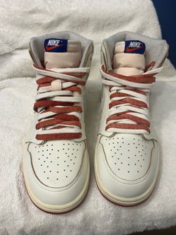 Size 11 Women’s Nike Air Jordan 1 Retro High