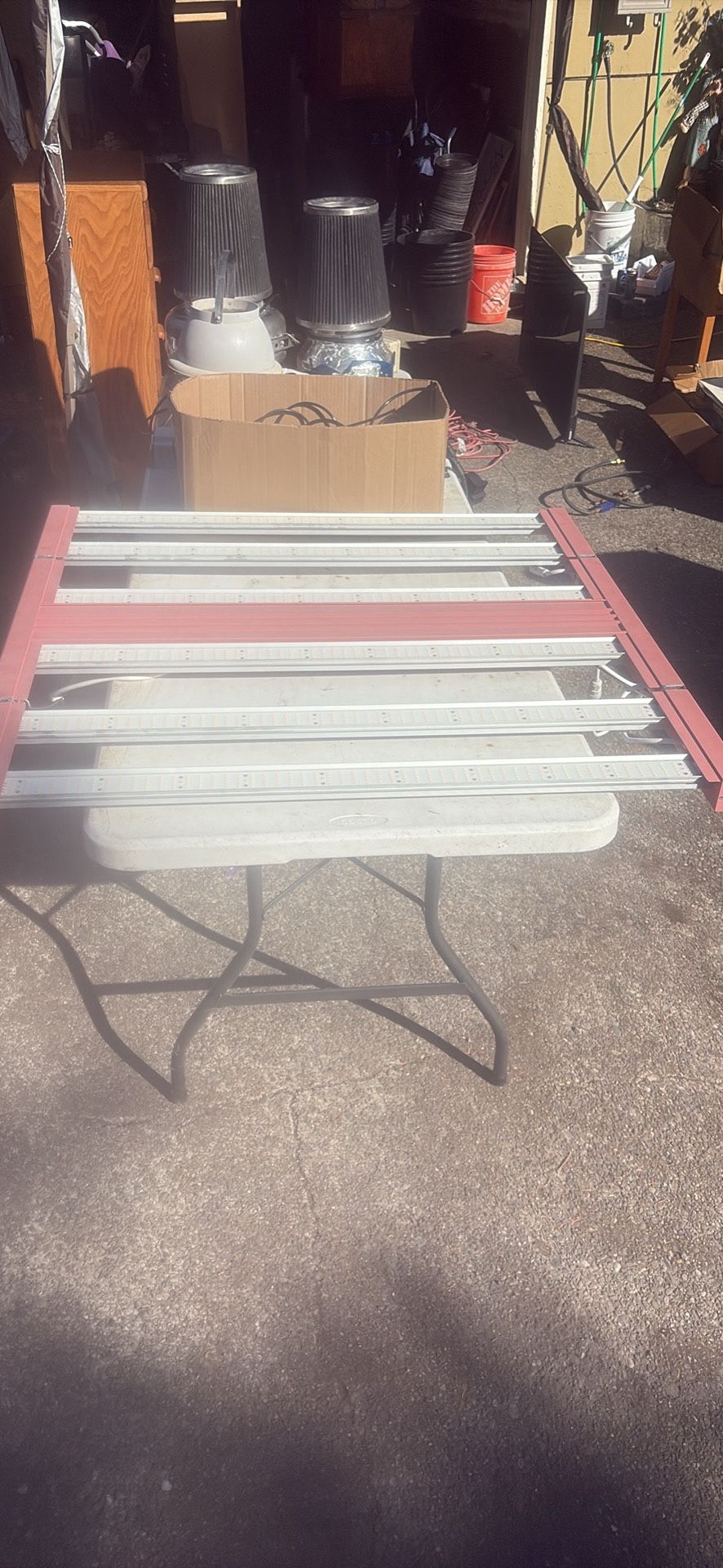 Growing Lite With Indoor Gardening Equipment