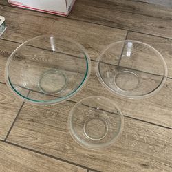 Set Of 3 Glass Mixing Bowls