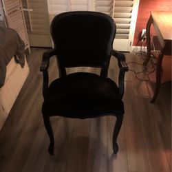 Sturdy Chair 