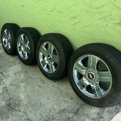 For sale 20 Chevy Texas edition chrome rims 