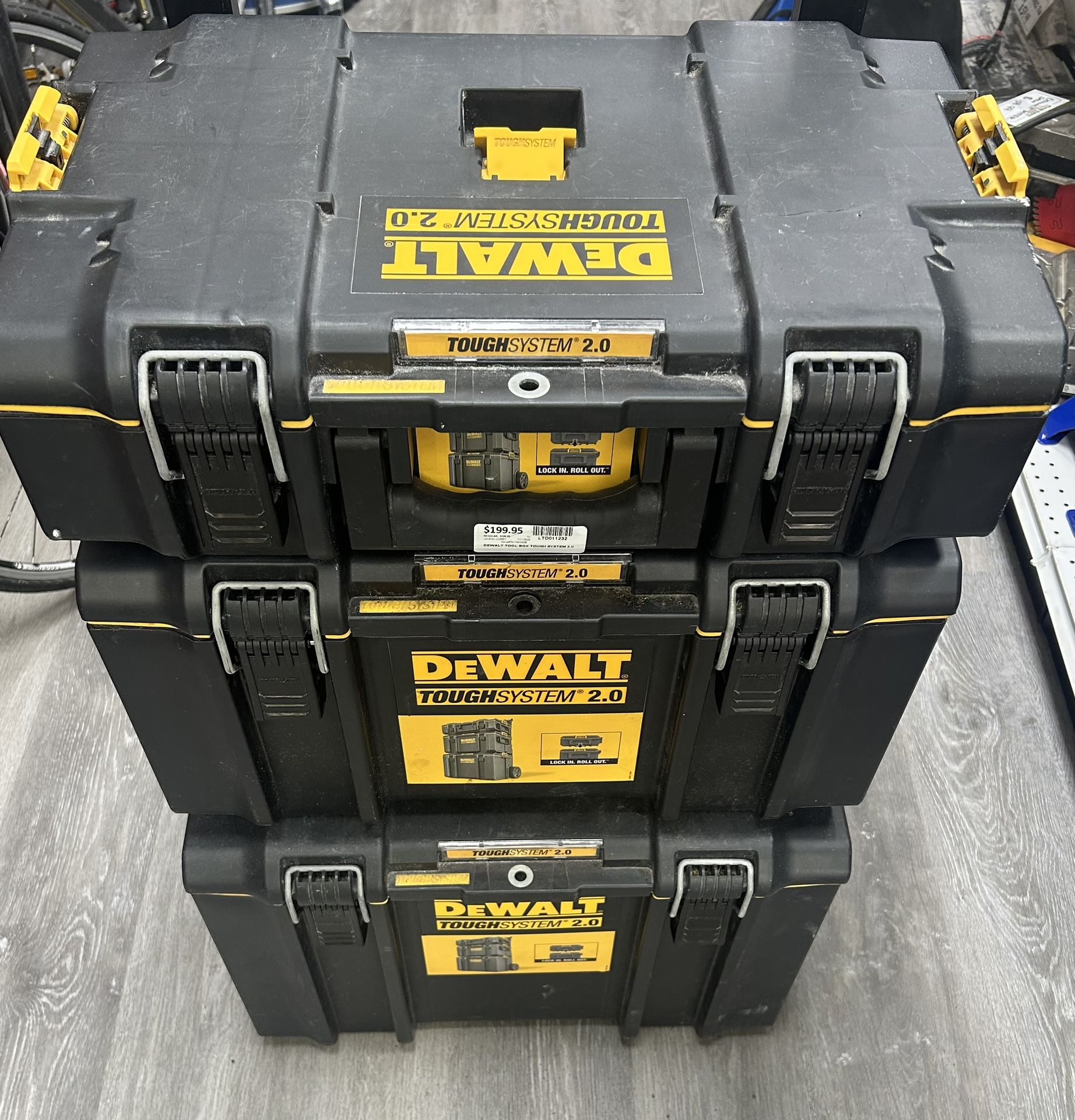 DEWALT TOOL BOX