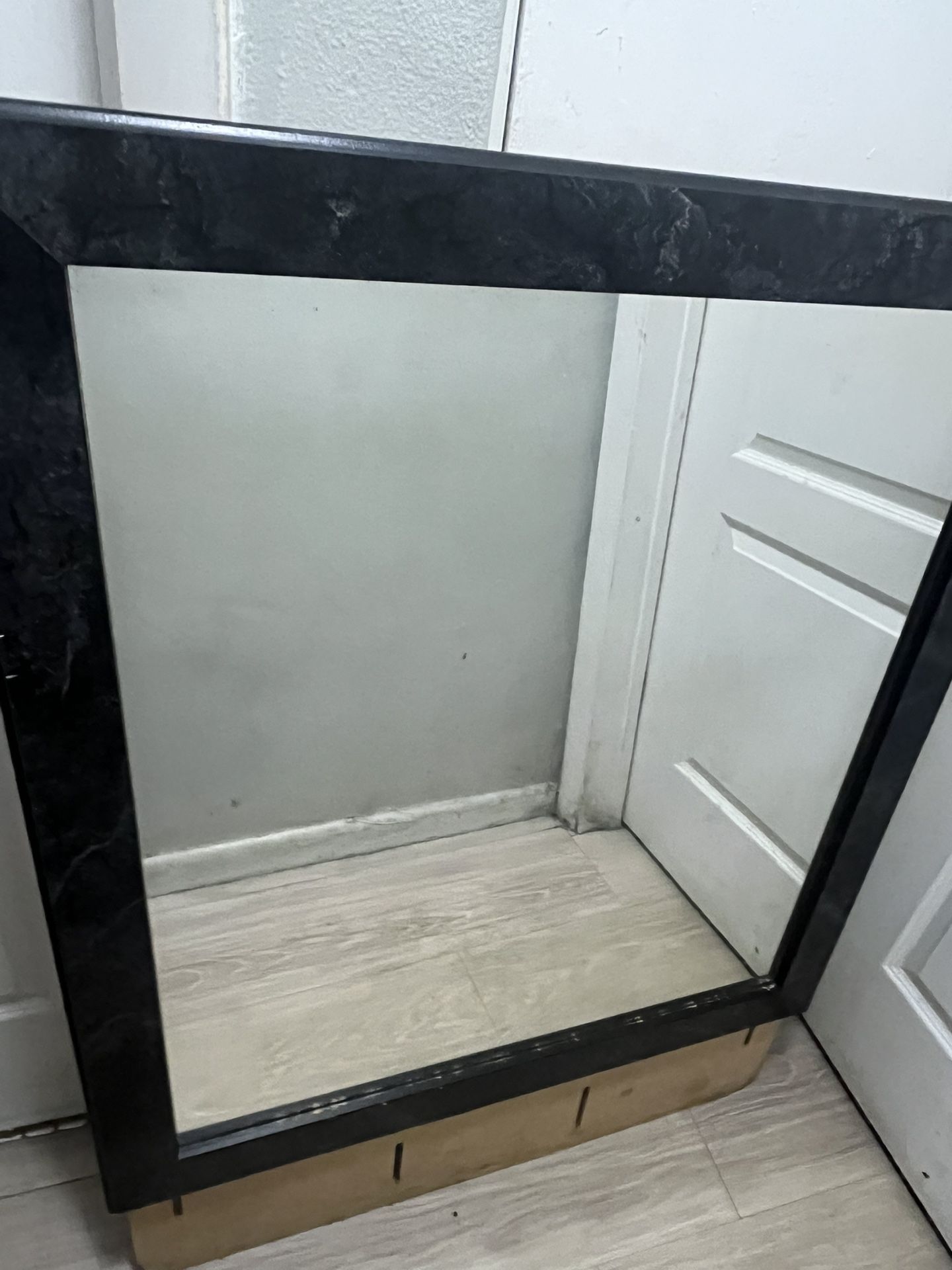 Black Pearl Dresser Mirror