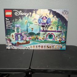LEGO Disney 43215 - The Enchanted Treehouse