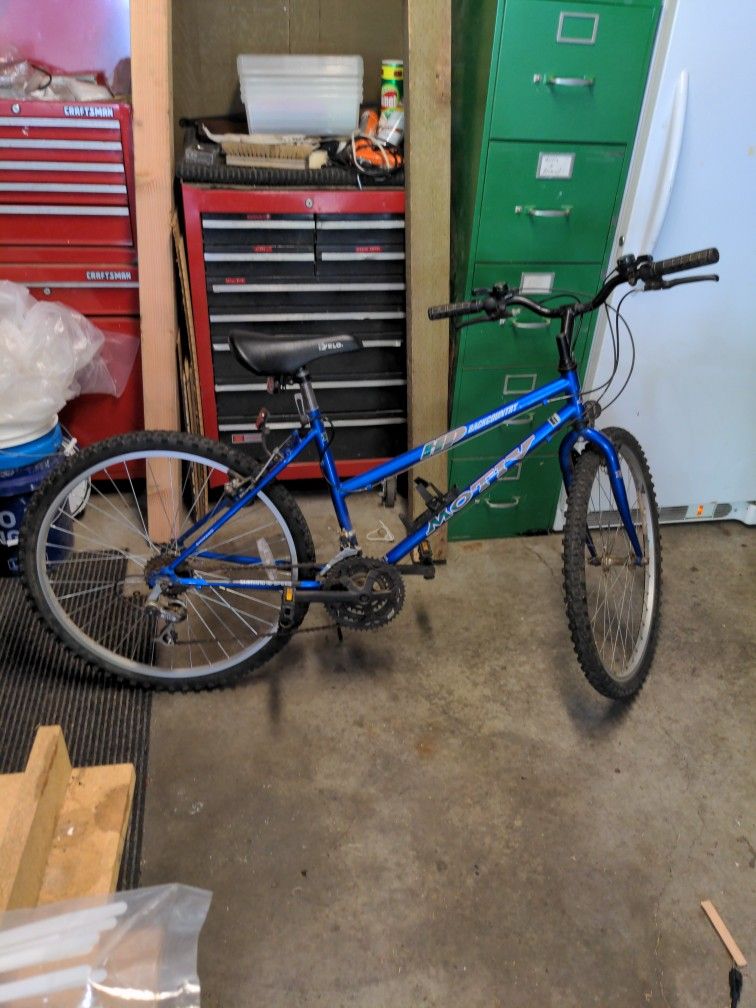 Motiv backcountry Shimano 18 Speed