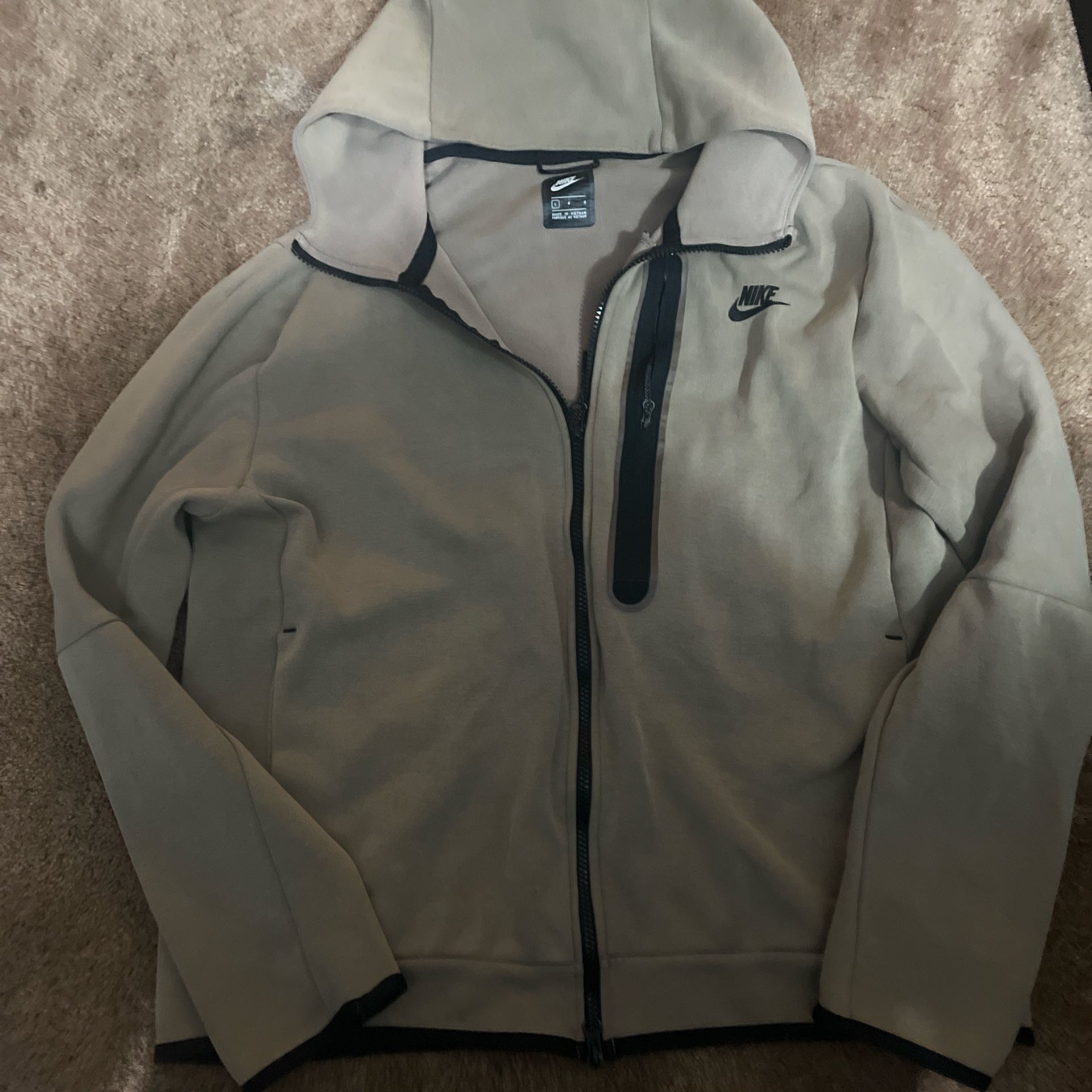 Nike Tech Brown Size L