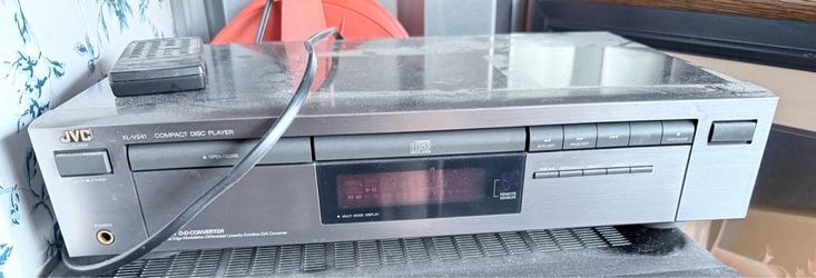 JVC XL-V241 Compact Disc Player