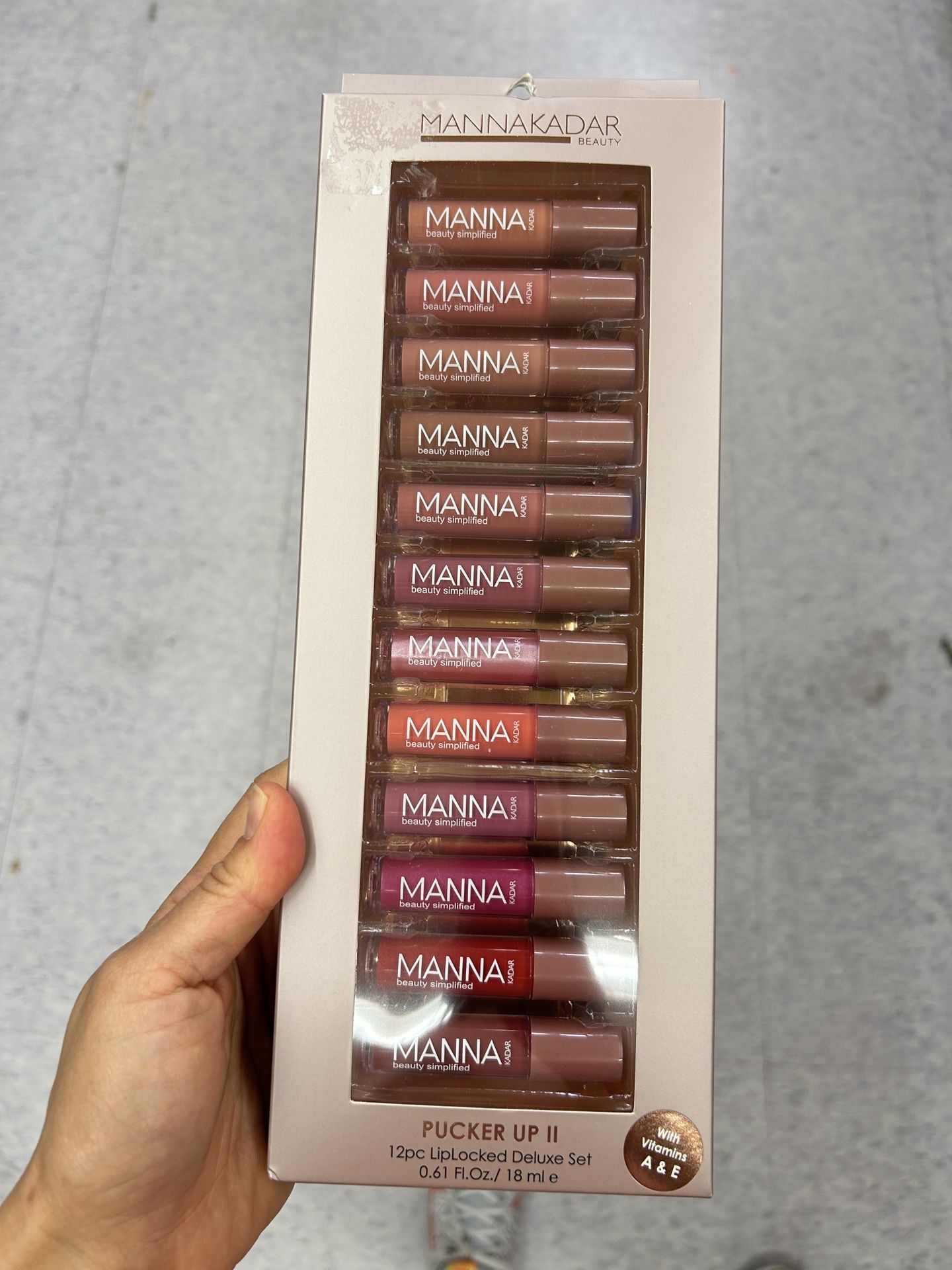 NWT Manna Kadar 12pcs Liplock delux set