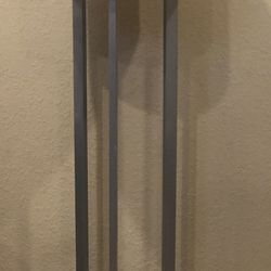 Floor Lamp 73”Tall 20”wide $25