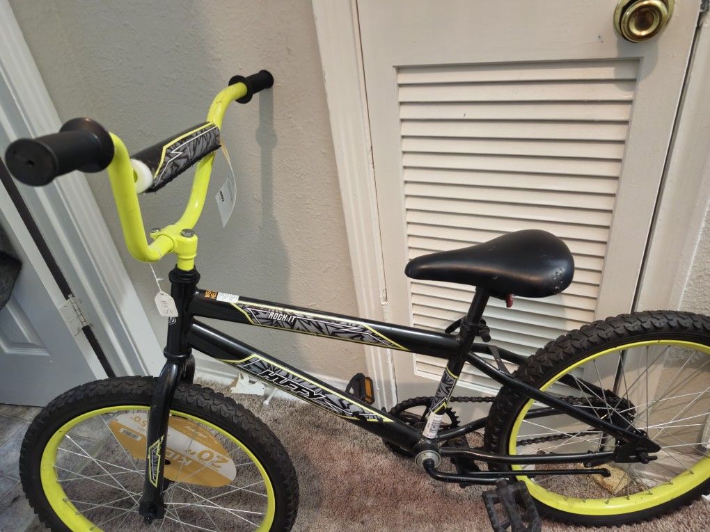 BRAND NEW HUFFY BICYCLE