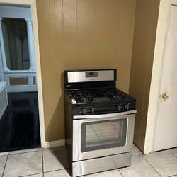 3 Bedroom Apartments With Extra Room Space To Be Used As Office Or Study Room.