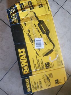 DEWALT
12V/20V/60V MAX 4-Port Lithium-Ion Battery Charger
