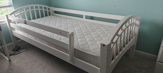 twin bed frame and mattress