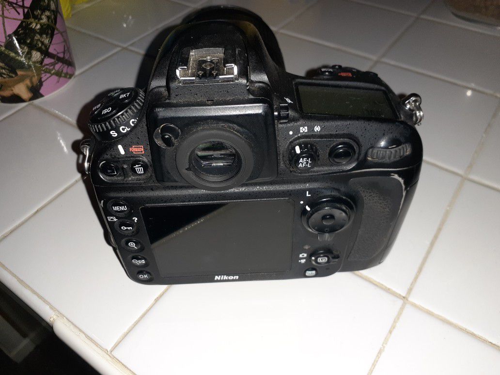 Nikon D800 Professional Grade Camera with Lenses