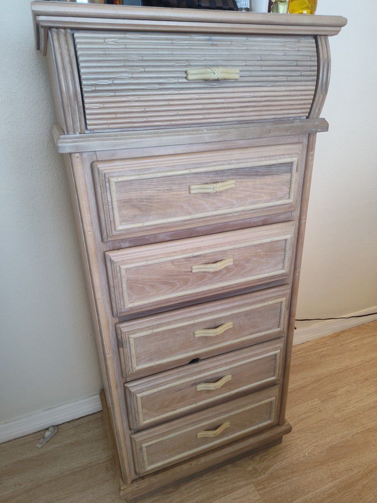 Armoire 6 Drawers Like New