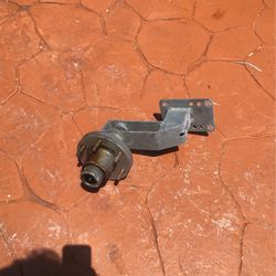 6 Lug Trailer Hub With Spare Bracket 