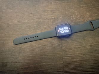 Apple Watch SE 2nd Gen (2022)